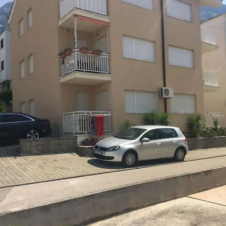 Zdrave - Free Parking Makarska