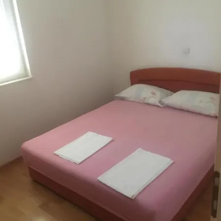 Zdrave - Free Parking Apartment