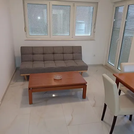 Apartment Zdrave - Free Parking