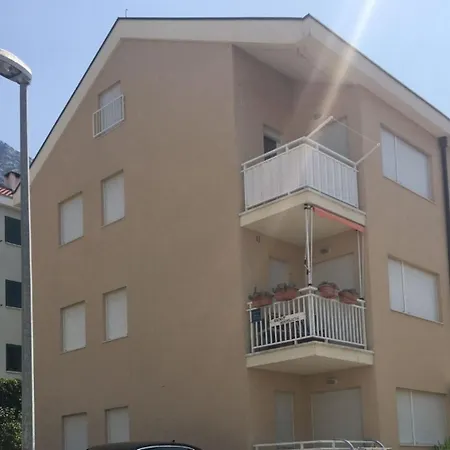 Zdrave - Free Parking *
