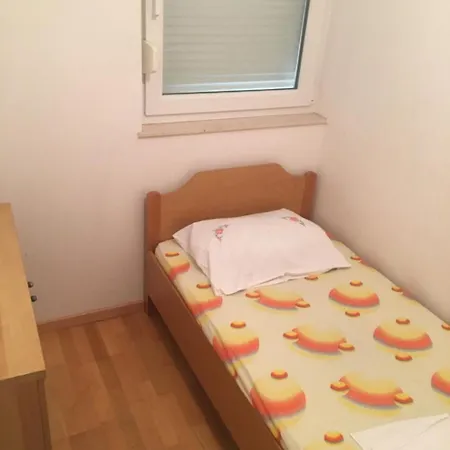 Zdrave - Free Parking Makarska